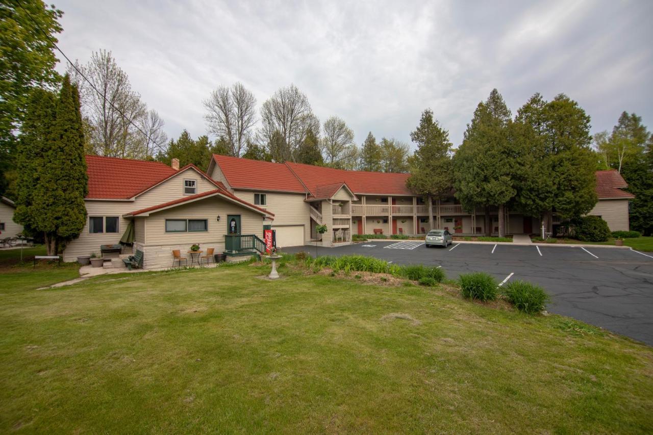 Ridges Inn & Suites Baileys Harbor Eksteriør bilde